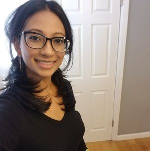 Meet your Posher, Fadia